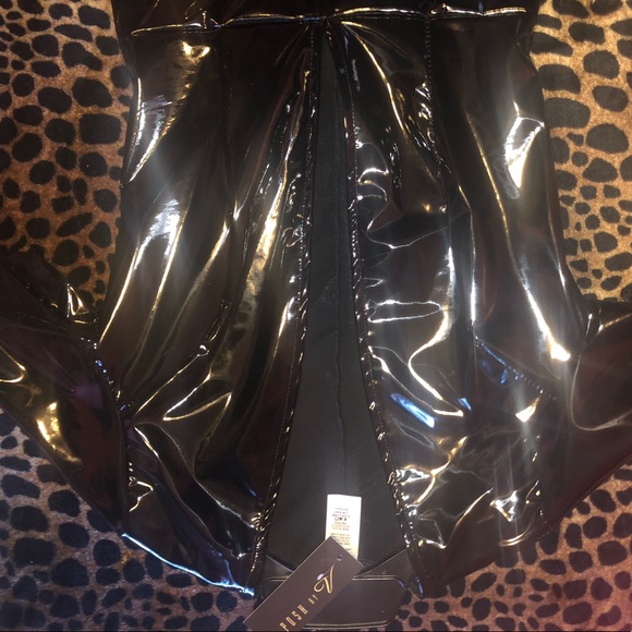 Patent romper - Picture 3 of 5